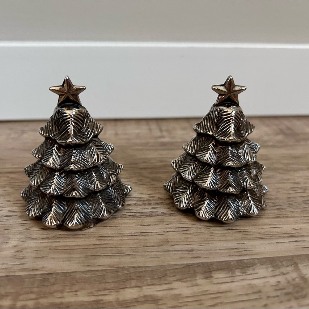 Salt and Pepper shakers Elegance Silver plated Christmas Tree with star festive